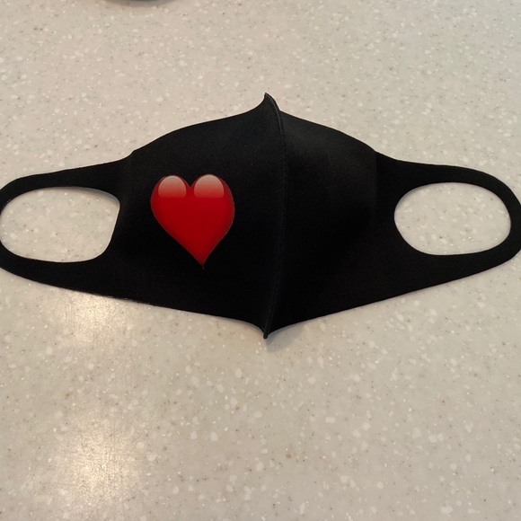 Brand new face mask “ red heart  “❤️ - Picture 3 of 3